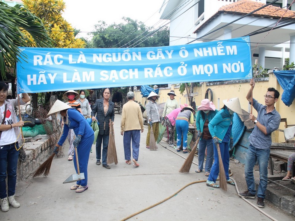 Thu don rac Dao Tri Nguyen.jpg